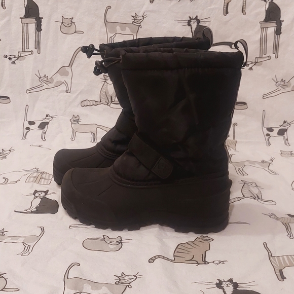 Snowboots size 4 - Picture 2 of 10